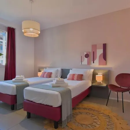 3 Bedroom Maggiore With Pool 아파트 *