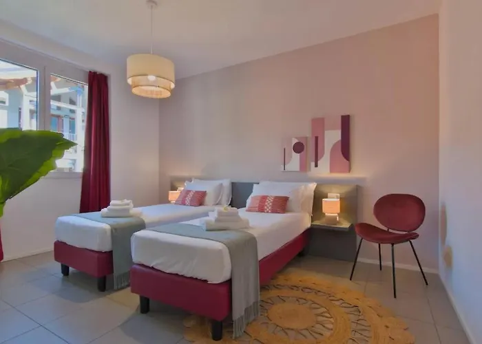 3 Bedroom Maggiore With Pool 아파트 *